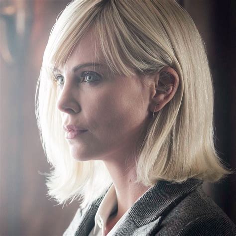 atomic blonde style